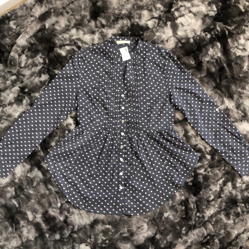 Women’s heart printed button up top